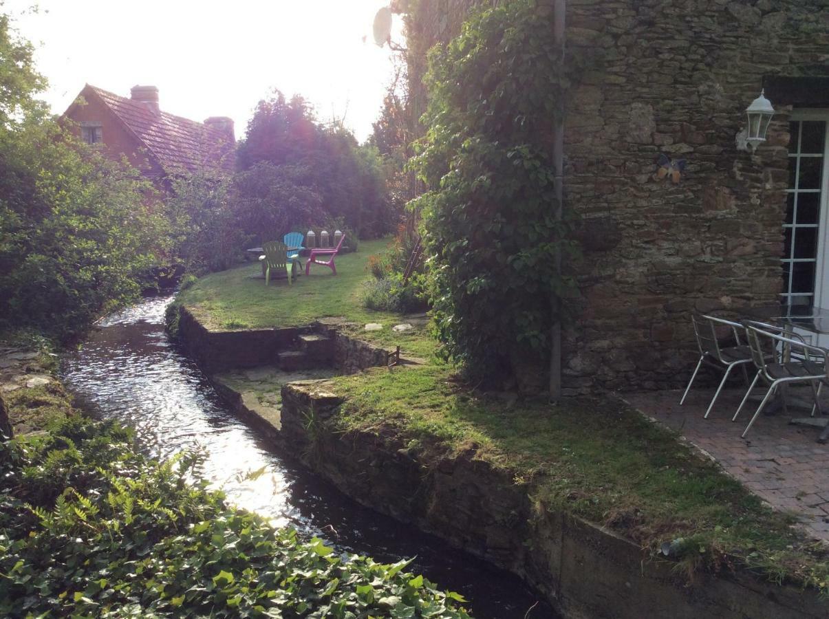 Bed and Breakfast Le moulin de la Castellerie Moon-sur-Elle Esterno foto